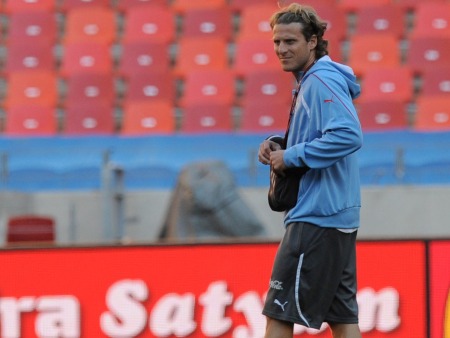 Diego Forlán ajudou o Uruguai a chegar às quartas de final da Copa. O adversário agora é a seleção de Gana. Até onde vai o Uruguai?