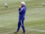 Raymond Domenech, ex-treinador da seleção francesa, foi um dos responsáveis pelo enorme fracasso dos Blues na Copa. Além de escalar mal o time, o comandante se desentendeu com jogadores e perdeu o controle da situação. Seu fim não poderia ter sido outro que não a demissão