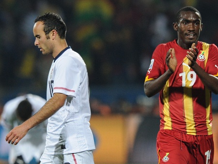 Donovan sai de campo cabisbaixo após derrota, mas ajudou a popularizar o futebol nos Estados Unidos