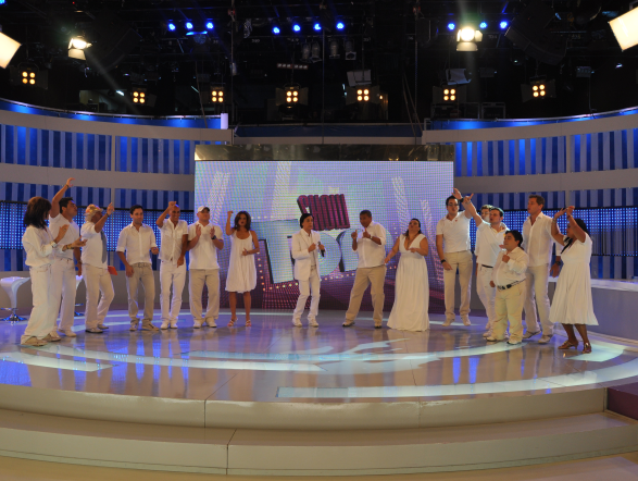 O clima de festa toma conta da gravação do programa Show do Tom especial