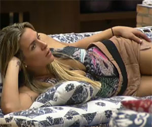 Joana se acha feia 300x250
