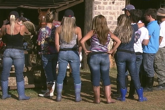Peões e Roceiros se reuniram na tarde desta quinta-feira (28)