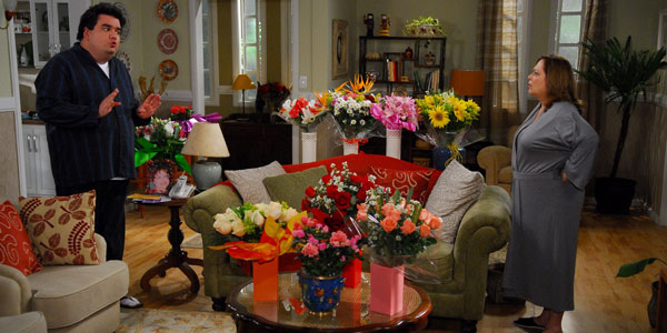 Teresa leva susto ao ver sua sala repleta de flores Teresa leva susto ao ver sua sala repleta de flores