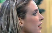 Joana vê Dinei dançando e comenta com Monique: "Não vejo mais graça nele"