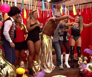 Todos os peões cantam juntos a música Só Love, de Claudinho e Buchecha Todos os peões cantam juntos a música Só Love, de Claudinho e Buchecha