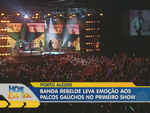 Do início ao final do show, o público vibrou, pulou e cantou  junto todas as músicas. Isso é que energia rebelde, hein?