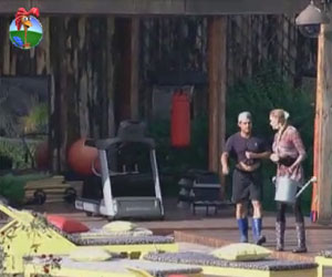 Vavá diz a Léo o que achou do performer ter vencido a Prova do Fazendeiro