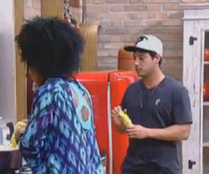 Vavá dá sua opinião quanto ao sabor do strogonoff feito por Simone