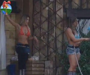 Nicole alfineta Robertha ao falar de desleixo, e a loira agradece ironicamente Nicole alfineta Robertha ao falar de desleixo, e a loira agradece ironicamente