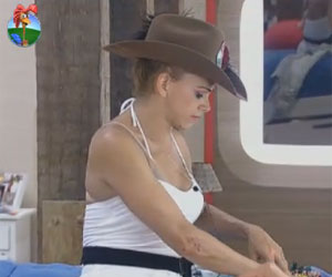 Léo diz que se tornar Fazendeiro foi um prêmio pelo que sofreu na prova anterior Léo diz que se tornar Fazendeiro foi um prêmio pelo que sofreu na prova anterior