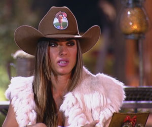 "Você se faz de vítima", dispara Nicole para Viviane em Atividade "Você se faz de vítima", dispara Nicole para Viviane em Atividade