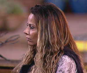 "Você é louca. Não achava legal conviver com você aqui", rebate Viviane "Você é louca. Não achava legal conviver com você aqui", rebate Viviane