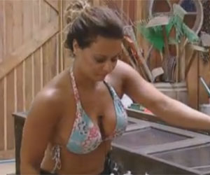 Viviane conversa com Nicole Viviane conversa com Nicole