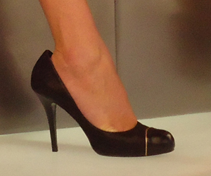 Confira o detalhe do look que Ana Hickmann usará neste domingo (2)
