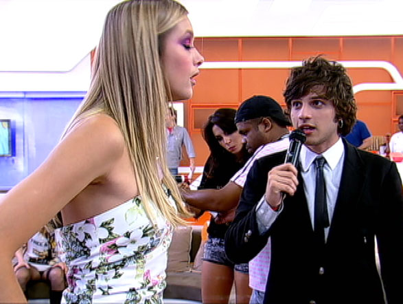 E o Chay, hein? Entrevistador nato!