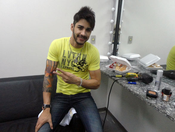 Gusttavo Lima invade o palco do programa deste domingo (27) e agita a plateia do Tudo é Possível! Quer participar dos quadros? Inscreva-se
