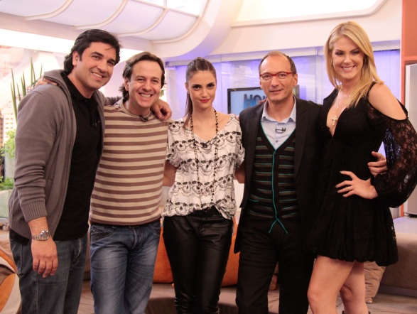 Edu Guedes,Celso Zucatelli, Chris Flores, Britto Jr. e Ana Hickmann agitaram o Hoje em Dia especial da segunda-feira (25)