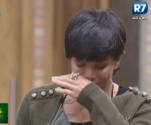 Penélope chora e diz que não quer ver Rodrigo eliminado na Roça de quinta (5) Penélope chora e diz que não quer ver Rodrigo eliminado na Roça de quinta (5)