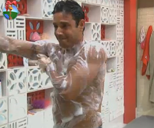 Vavá no banho Vavá no banho