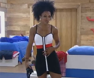 Simone ganha vestido de Nicole Simone ganha vestido de Nicole