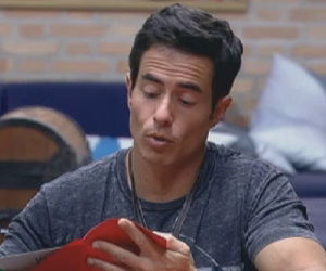 “Ser uma pessoa barraqueira não significa ser sincera”, declara Felipe sobre Nicole “Ser uma pessoa barraqueira não significa ser sincera”, declara Felipe sobre Nicole