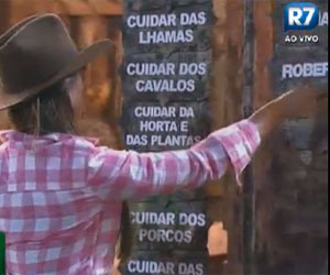 Fazendeira Nicole Bahls delega as novas funções dos peões Fazendeira Nicole Bahls delega as novas funções dos peões