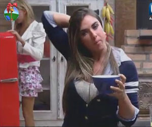 Nicole faz revelação para Léo sobre a Roça Nicole faz revelação para Léo sobre a Roça