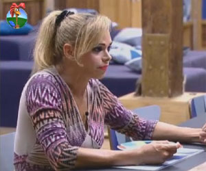 Finalista Léo Áquilla comenta que está com dó de Nicole Bahls e Viviane Araujo Finalista Léo Áquilla comenta que está com dó de Nicole Bahls e Viviane Araujo