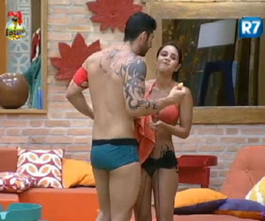 Thyago Gesta faz jogo de sedu&ccedil;&atilde;o com Fl&aacute;via Armondi - A Fazenda ...