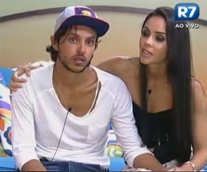 Haysam fica indignado com xingamento de Angelis e chora Haysam fica indignado com xingamento de Angelis e chora