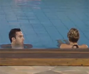 Manoella e Carril relaxam &agrave; beira da piscina antes da Ro&ccedil;a - A ...