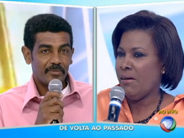 No último domingo (17), Maria de Lourdes reencontrou seu grande amor no De Volta ao Passado. A história dessa linda união emocionou a plateia e todo o público de casa, Assista ao vídeo